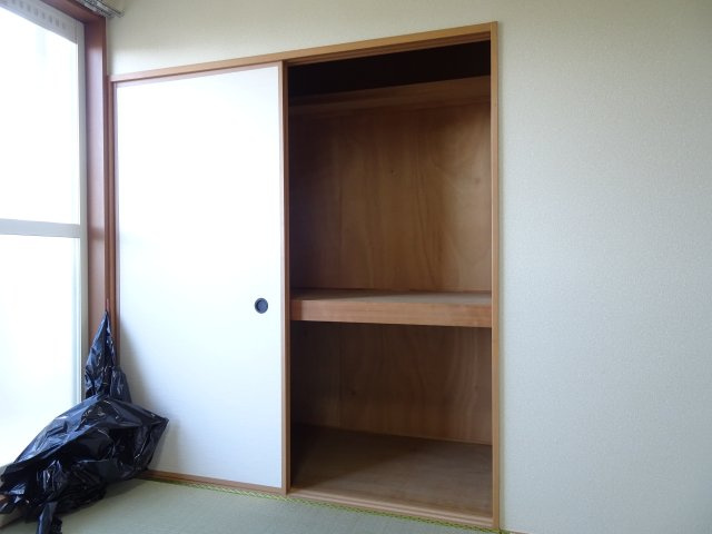 エスポワヒルズ五和野の収納