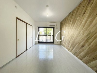 【居間・リビング】 | フルールアンサンク | 洋室のお部屋です。