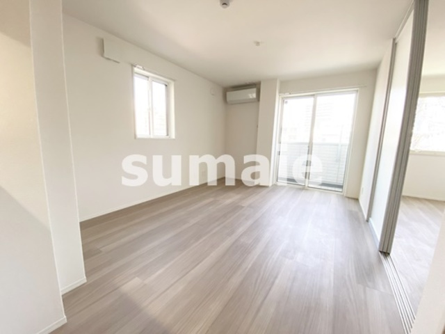 グランメゾン北浦和の居間・リビング|11帖のLDKです！