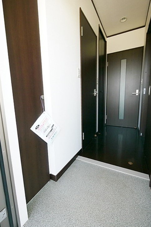 ラフィネ　Ｂ棟の玄関