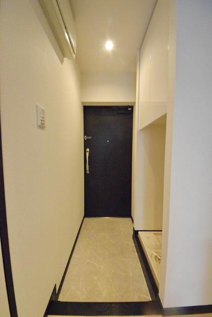 ル・リオン両国の玄関