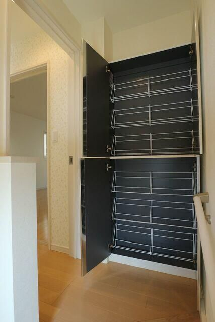 プレジール五本木のロビー