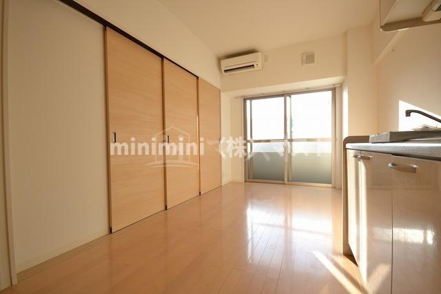 ラピスラズリの居間・リビング