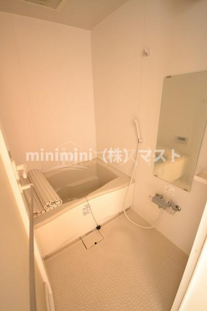 ラピスラズリの浴室