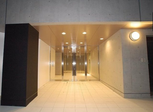 グランドコンシェルジュ立川のエントランス