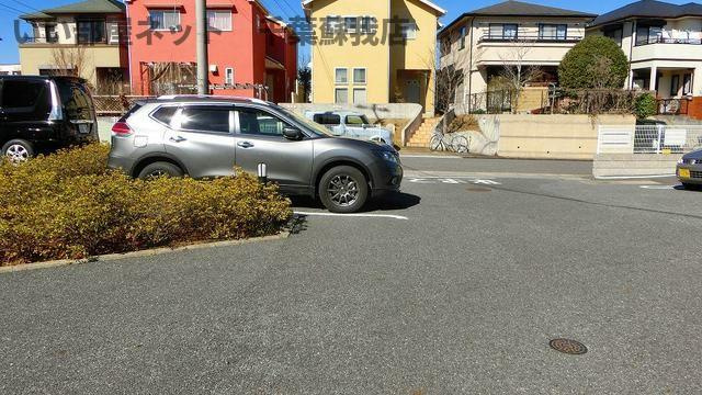 ソル・ヴェールＡの駐車場|駐車スペースもあります