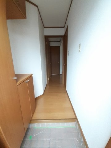 プラスペラティＣの玄関
