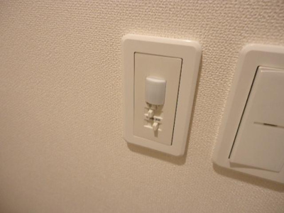 【設備】 | Ｐｒｕｃｉｌｕ | 人感センサー(玄関照明)（イメージ）