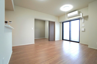 【居間・リビング】