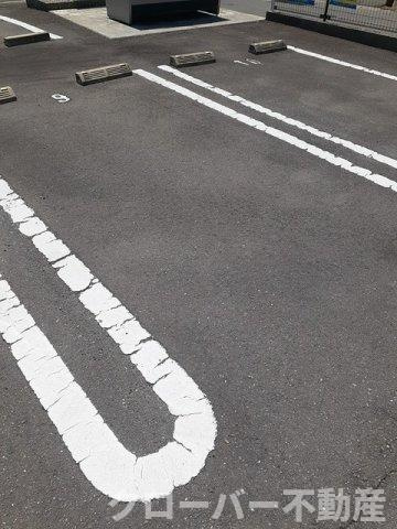 八幡館の駐車場