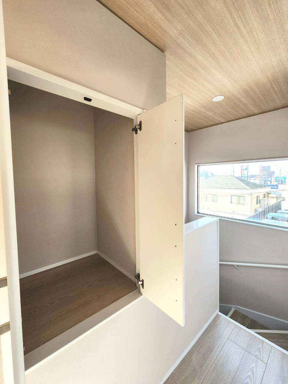 RESET HOUSE－リセットハウス－八幡西区大平１丁目１４−２０の収納|2階ホール収納です♪
