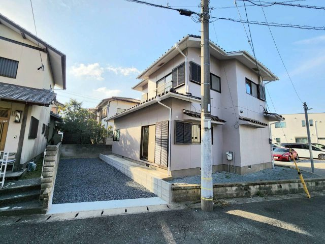 RESET HOUSE－リセットハウス－八幡西区大平１丁目１４−２０の外観|駐車場3台可能♪4LDKのリノベハウス♪