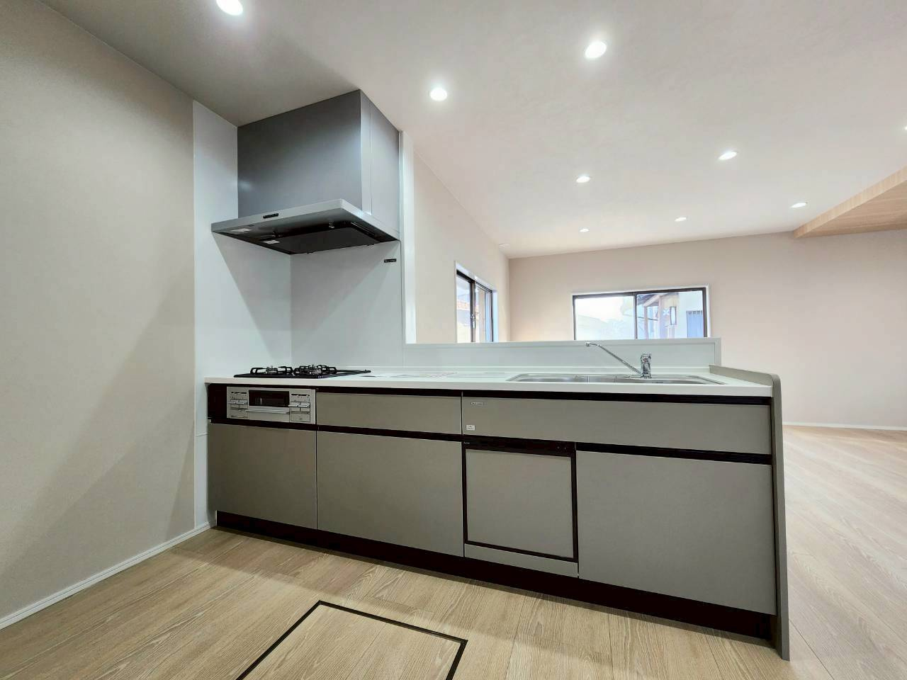 RESET HOUSE－リセットハウス－八幡西区大平１丁目１４−２０のキッチン|カッコいいキッチン♪食器洗浄乾燥機付き♪