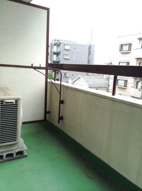 杉並区高円寺南２丁目の賃貸マンションのバルコニー