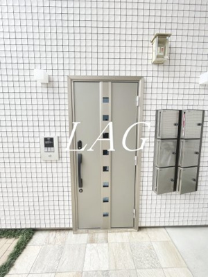 【エントランス】 | ウイングＢ | エントランスです。