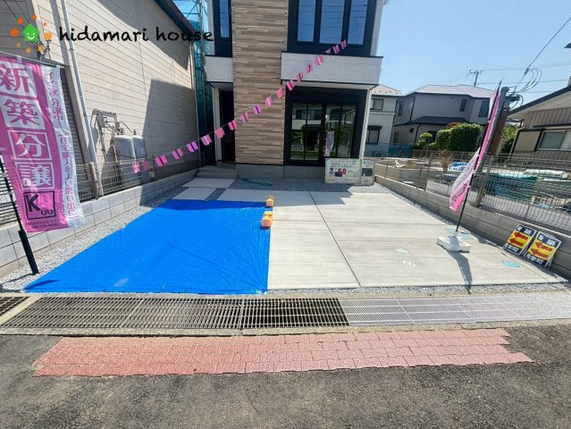 上尾市緑丘8期　新築戸建　GRACE02の駐車場