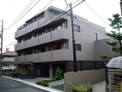 【外観】 | ルーブル中野白鷺 | 鉄筋コンクリート造のガッチリとした建物。