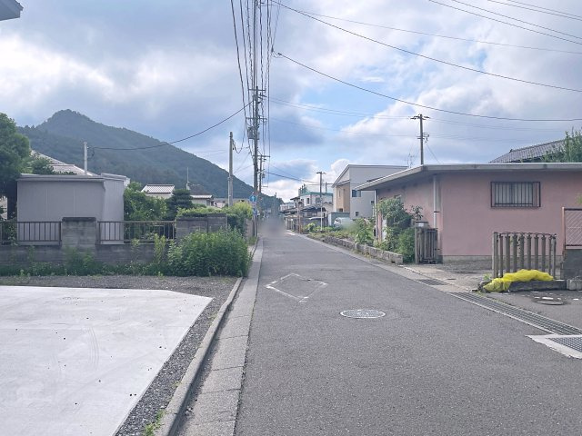 森合字丹波谷地前　住宅用地の前面道路含む現地写真