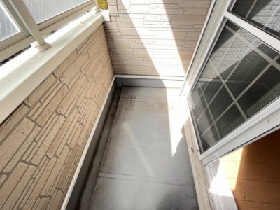 【バルコニー】 | アルンドー・インディカ | 開放的で明るい空間を演出してくれるバルコニーです