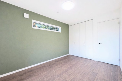 【洋室】 | ◆町田市金井1丁目新築住宅◆ | ◆感性を育むプライベートルームはシンプルでスマートな空間。好みの空間で読書をしたり、音楽を聞いたりと一人の時間も充実したものにできます。【モデルルーム】