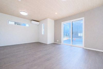 【居間・リビング】 | ◆町田市金井1丁目新築住宅◆ | ◆リビングは一日中太陽の光が射し込みます。家族が集まる空間は、自然と笑顔が溢れます！
【モデルルーム】