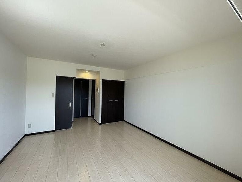 ラ・フォート黒髪の居間・リビング