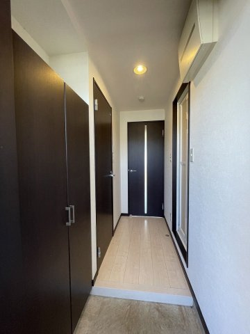 ラ・フォート黒髪の玄関