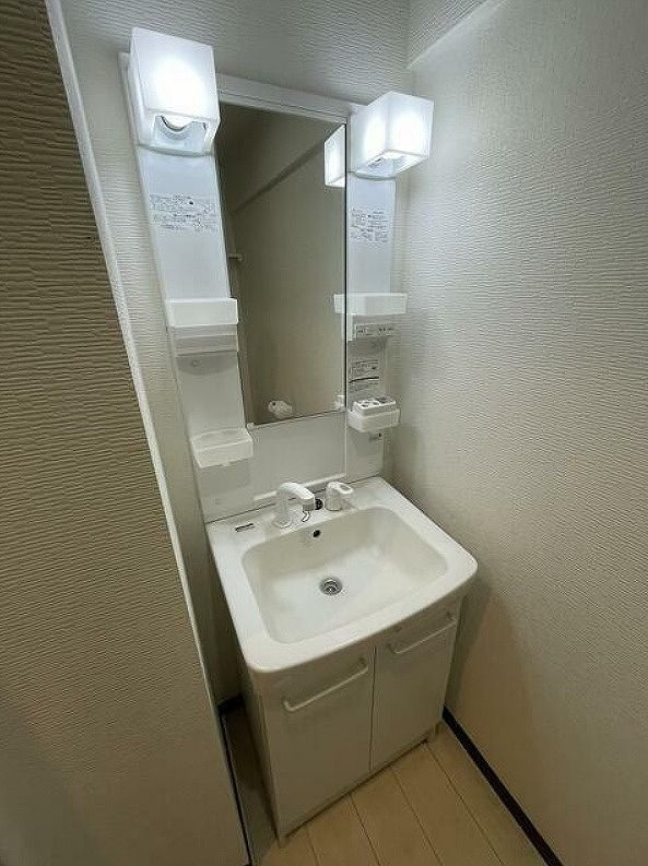 ラ・フォート黒髪の洗面所