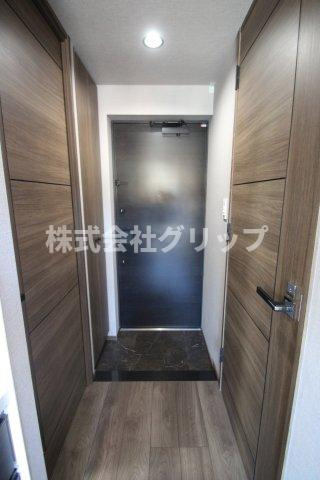 Le'a横濱和田町弐番館の玄関