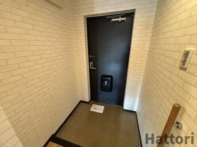 ラフィーネ南豊中の玄関