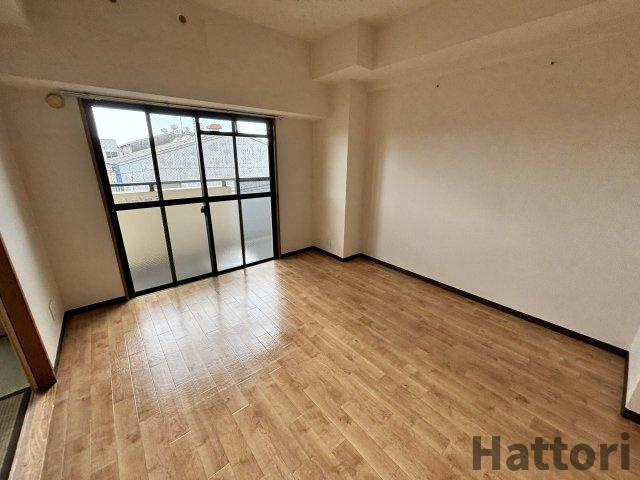 ラフィーネ南豊中の居間・リビング