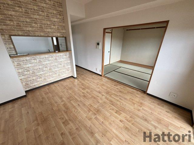 ラフィーネ南豊中の居間・リビング