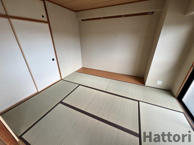 ラフィーネ南豊中の和室