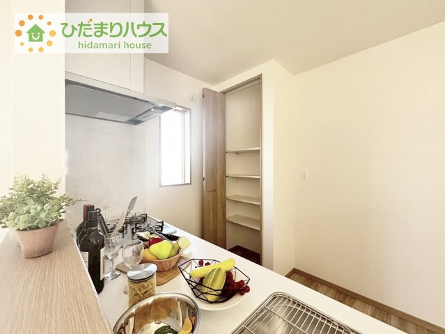 【収納】 | 土浦市荒川沖西第1期　新築戸建　2号棟 | 備え付け収納で、スッキリお片付け！