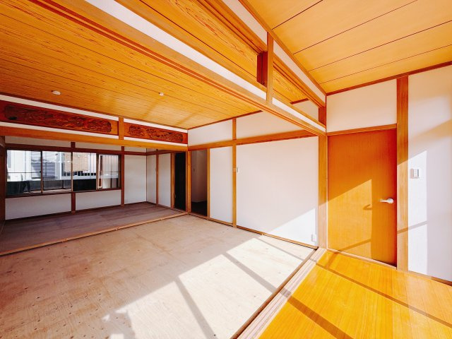 【中古戸建】北群馬郡榛東村新井1期　の和室|■1階和室｜和室でしか味わえない畳ならではの香りや素材で和のやすらぎを感じてください♪休日はお子様とお昼寝するのにも最適です！