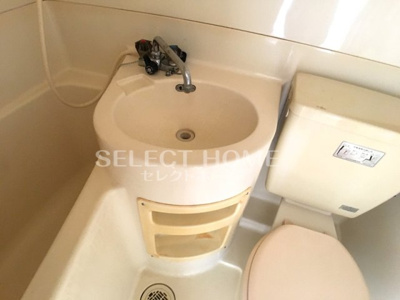 【洗面所】 | ビラ東海 | 明るい洗面所です