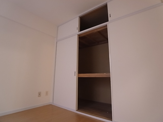 神戸市長田区蓮宮通４丁目の賃貸マンションの収納|クローゼット