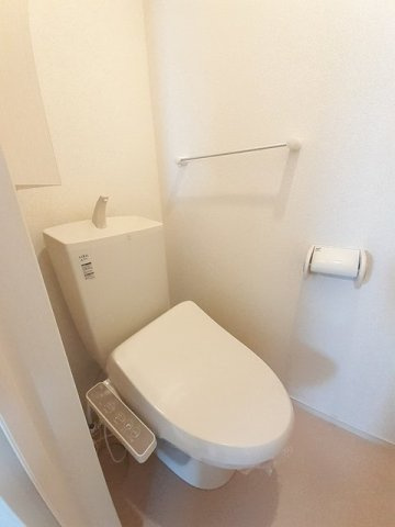 ロータス南島田Ｂのトイレ|落ち着いたトイレです