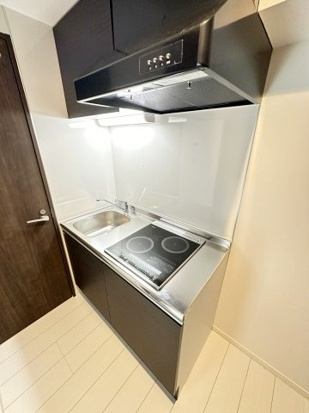 ベイルームMIRAIのキッチン|お手入れのしやすい2口IHコンロ