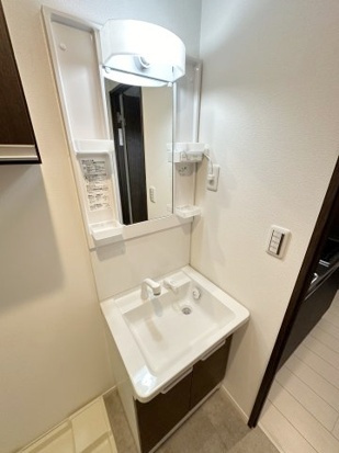 ベイルームMIRAIの洗面所|必須条件に多い独立洗面台♪