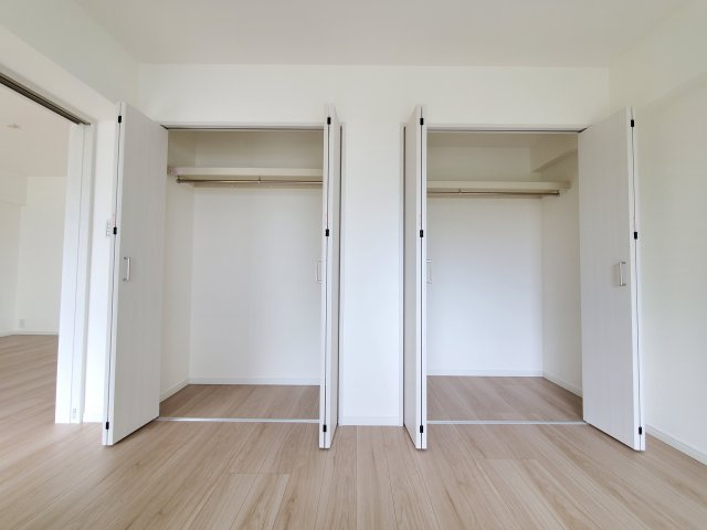 パークフィールドみさと2街区2号館の収納|便利な収納スペースです