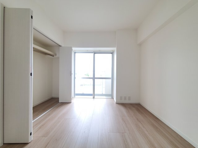 パークフィールドみさと2街区2号館の洋室|個人の部屋や寝室として使える洋室です