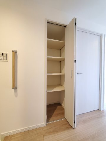 パークフィールドみさと2街区2号館の収納|専用の収納スペースです