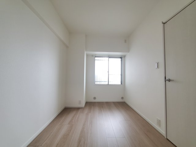 パークフィールドみさと2街区2号館の洋室|広々とした洋室です