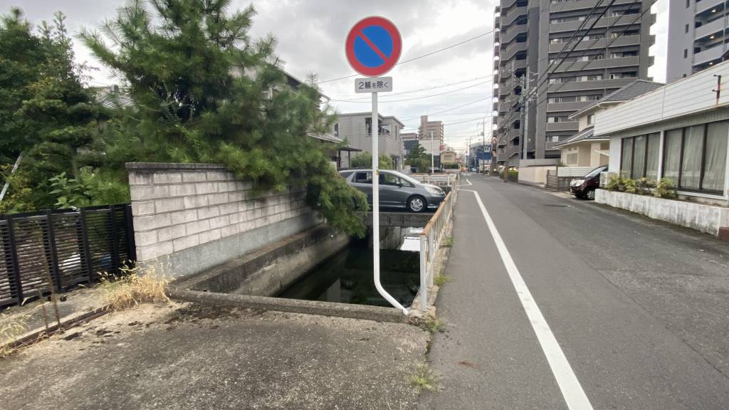 野田中古戸建の前面道路含む現地写真