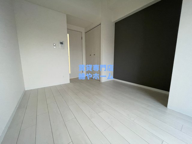 アドバンス難波南ノエルの洋室|明るい洋室です