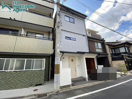 上京区西出水町 店舗付住宅の外観