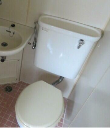 中野区弥生町５丁目のアパートのトイレ