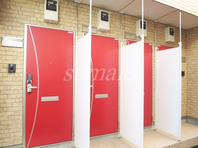 ＶＩＬＬＥＴＴＡ　ＰＬＵＭＡＳのロビー|戸別玄関です☆