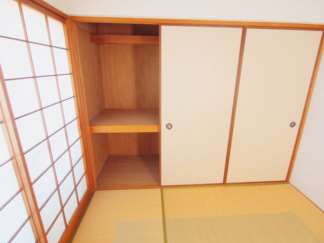 広島市安芸区矢野西４丁目の賃貸マンションの和室